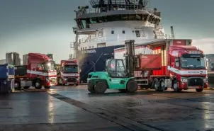 logistics-Peterson-trucks logistics-Peterson-trucks